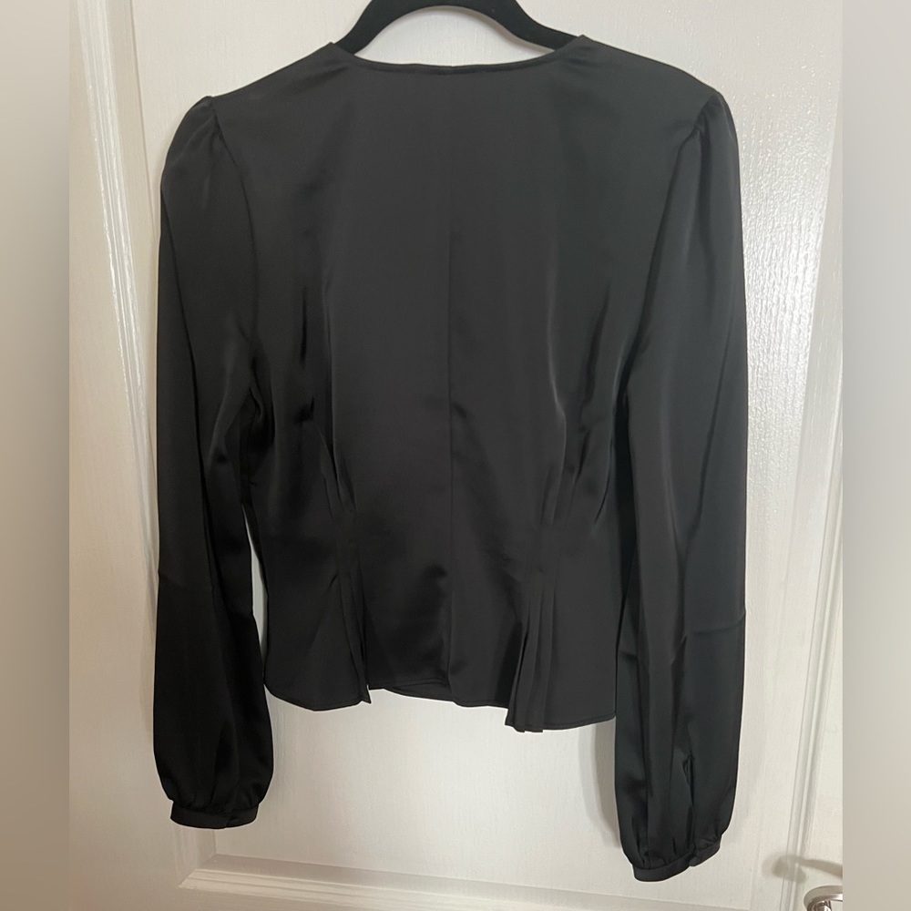 Express Black Long Sleeve V-Neck dressy top w/ two buttons.. NWT.. never worn.. - Picture 2 of 6